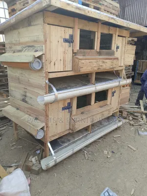 Self Cleaning Chicken Cage