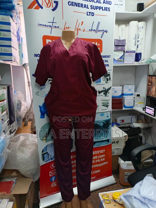 Hospital Scrubs- - thumbnail 3