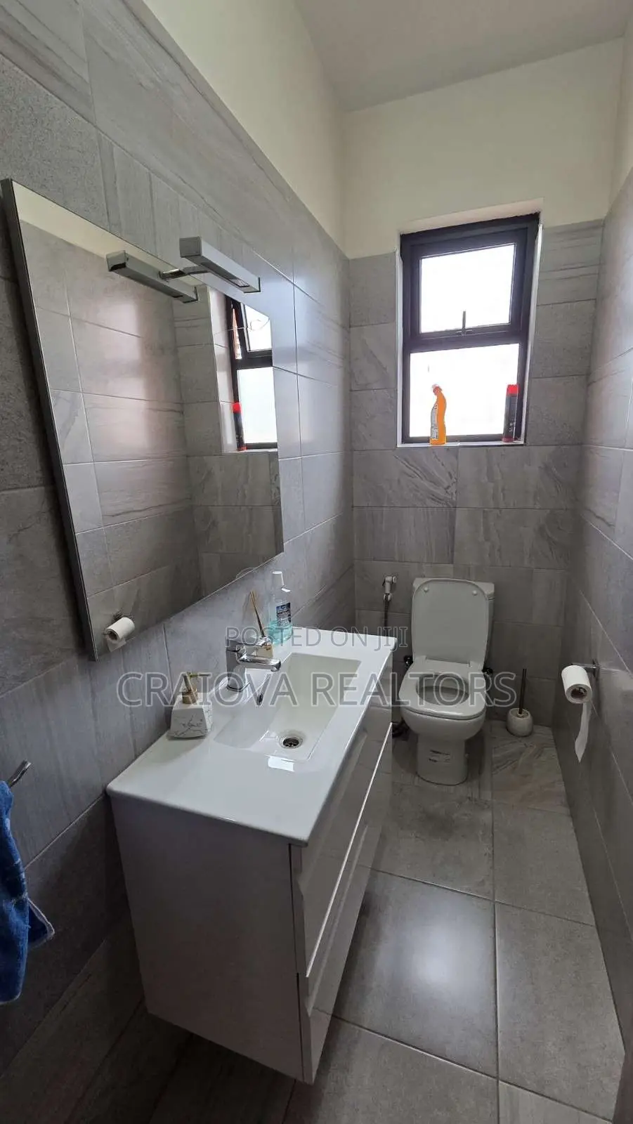 3bdrm Apartment in Parklands/Highridge for sale