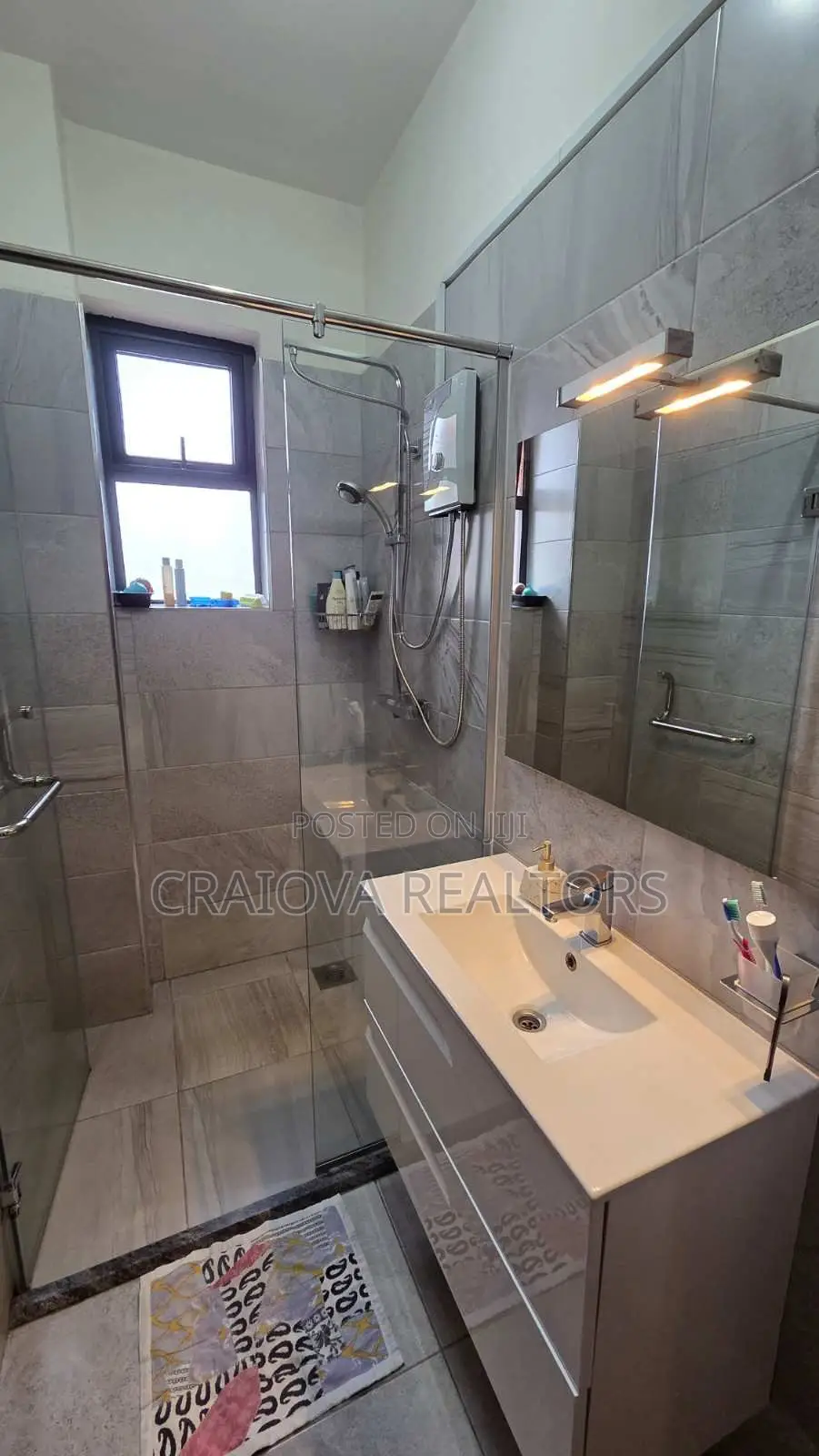 3bdrm Apartment in Parklands/Highridge for sale