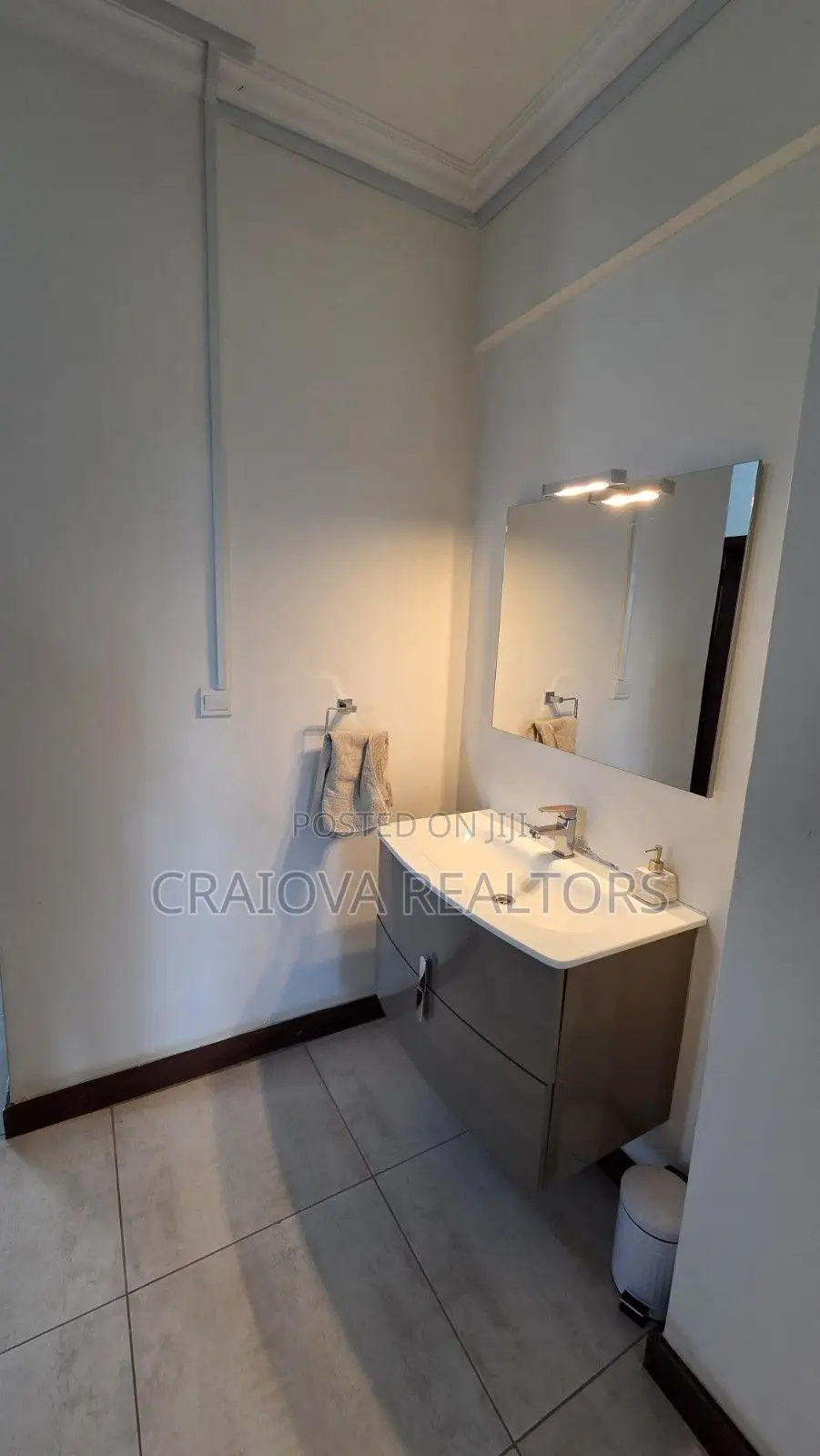 3bdrm Apartment in Parklands/Highridge for sale