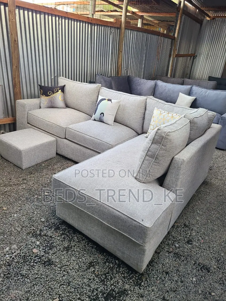 Classic 6 Seater Modern L Seat With a Puff