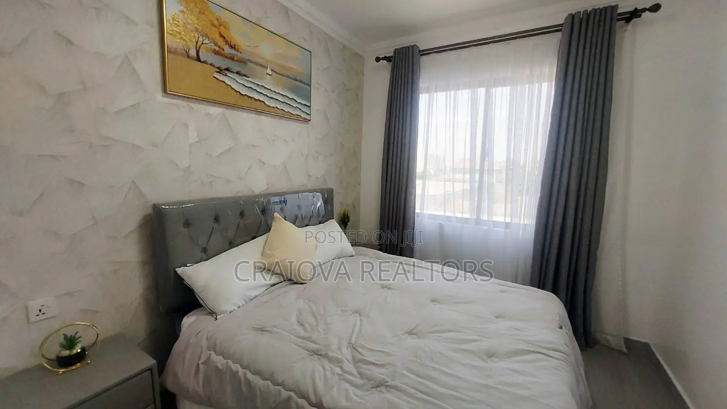 3bdrm Apartment in Gateway Mall Area for sale