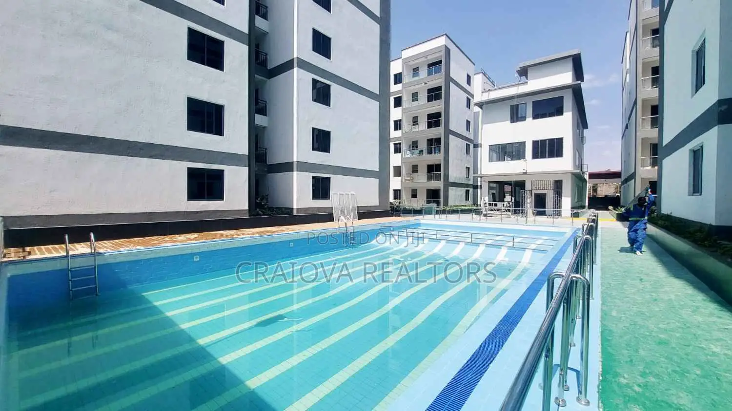 3bdrm Apartment in Gateway Mall Area for sale