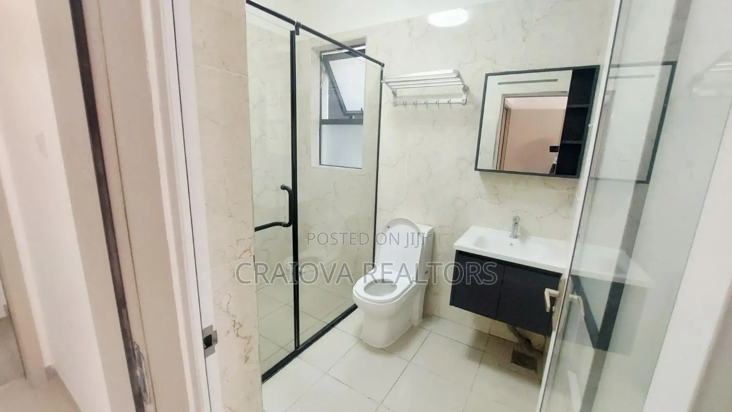 3bdrm Apartment in Gateway Mall Area for sale