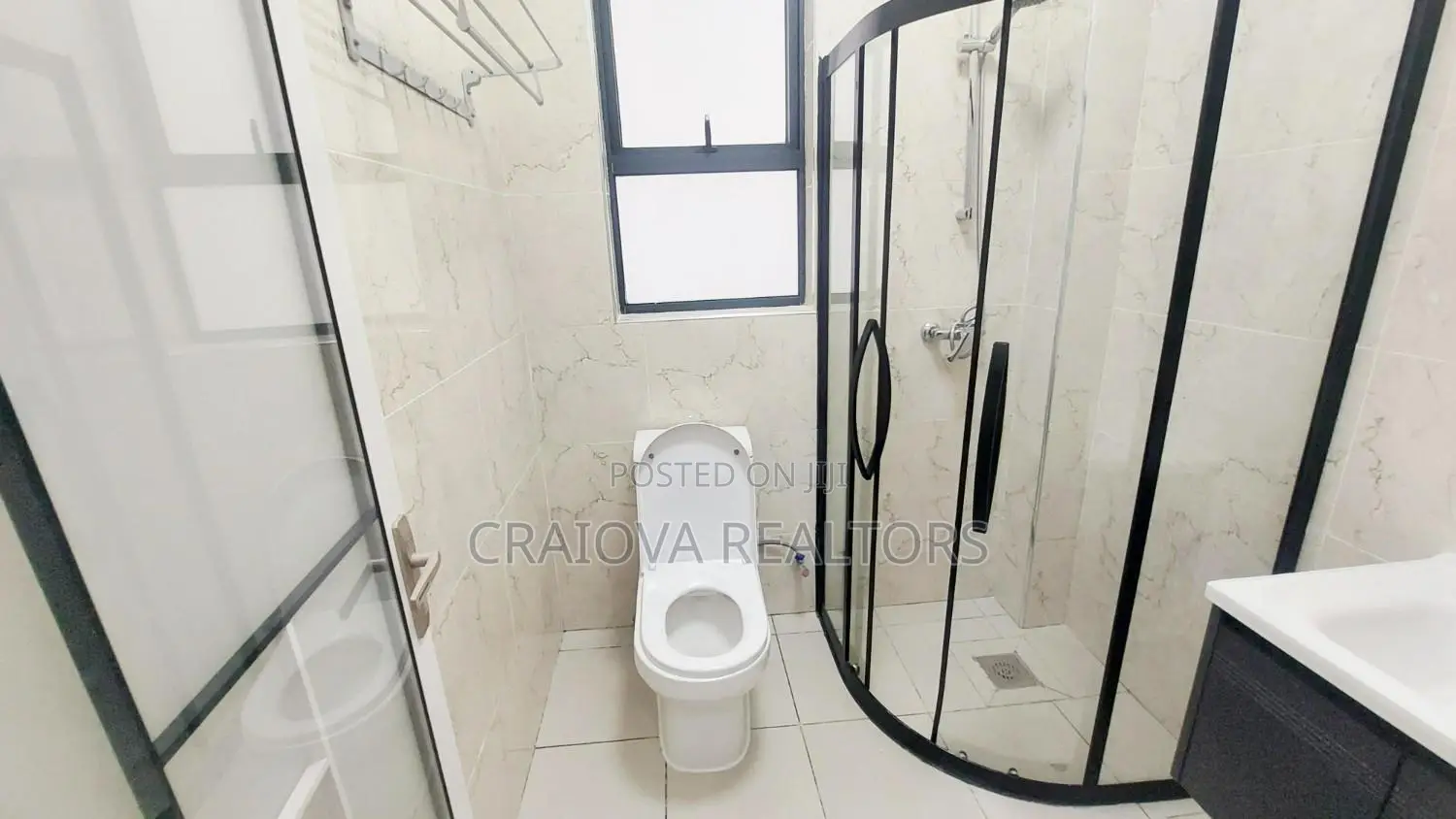 3bdrm Apartment in Gateway Mall Area for sale
