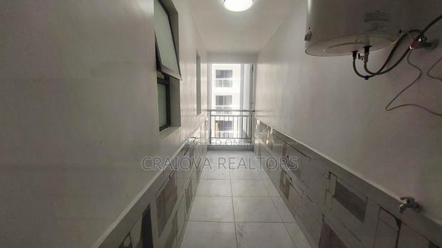 3bdrm Apartment in Gateway Mall Area for sale - thumbnail 9