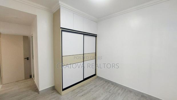 3bdrm Apartment in Gateway Mall Area for sale - thumbnail 14