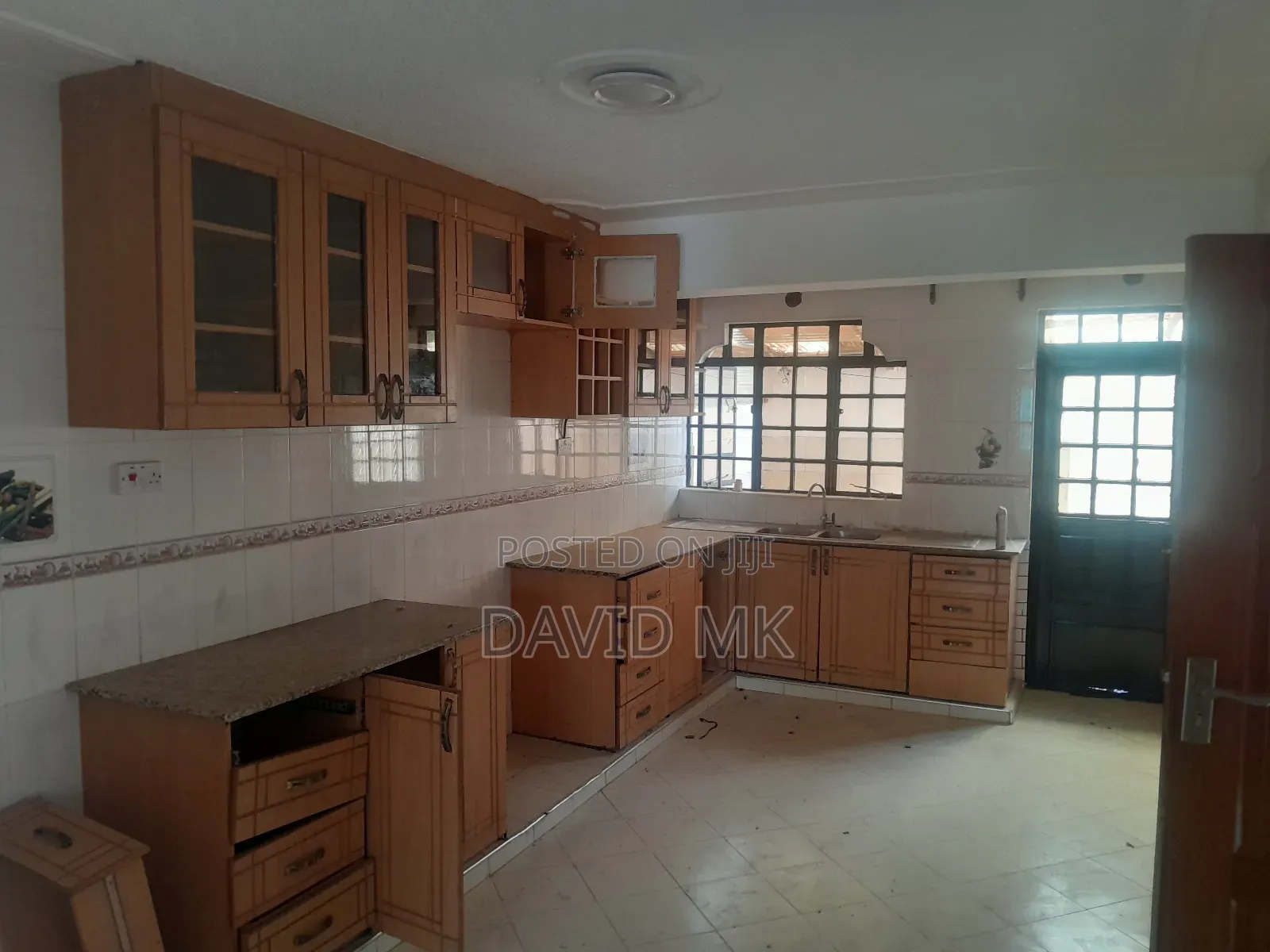 4bdrm Maisonette in Maguna Membley for rent
