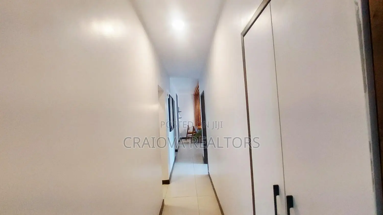 3bdrm Apartment in Gateway Mall Area for sale