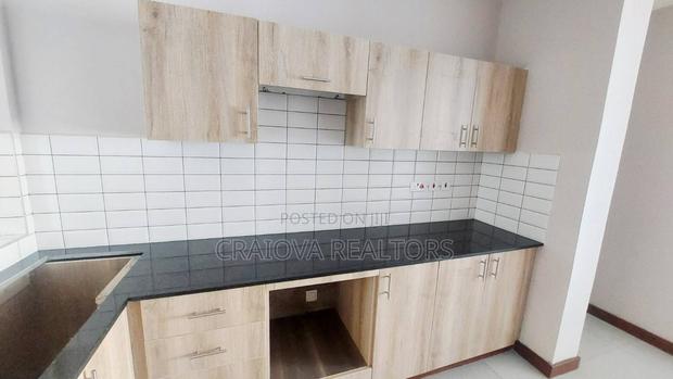 3bdrm Apartment in Gateway Mall Area for sale - thumbnail 8