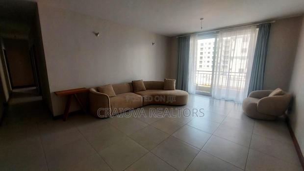 3bdrm Apartment in Gateway Mall Area for sale - thumbnail 6