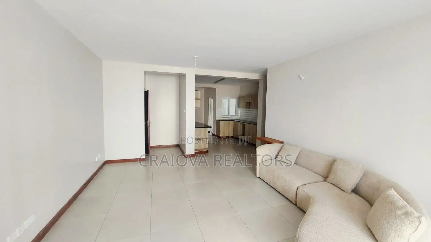 3bdrm Apartment in Gateway Mall Area for sale