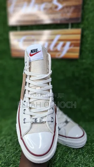 Converse Chuck 70 X a Maniere. Cream White