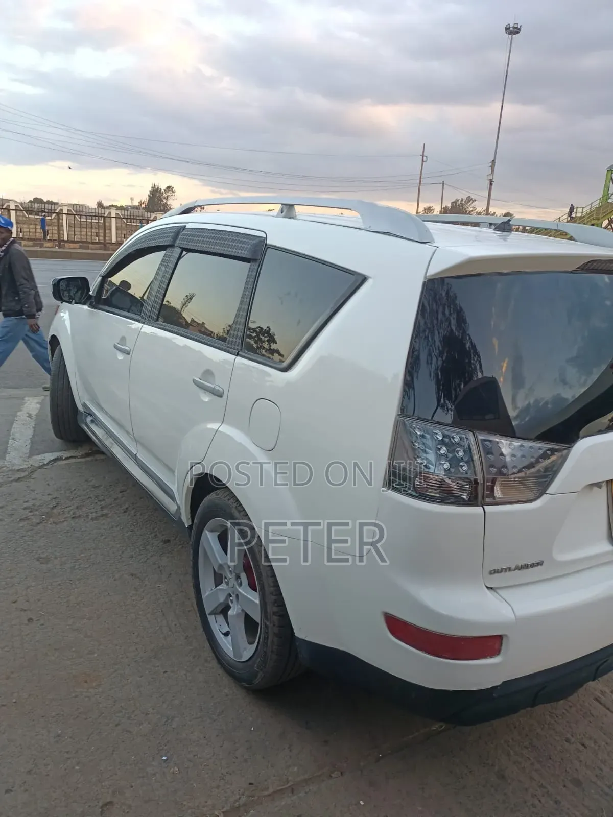 Mitsubishi Outlander 2010 White