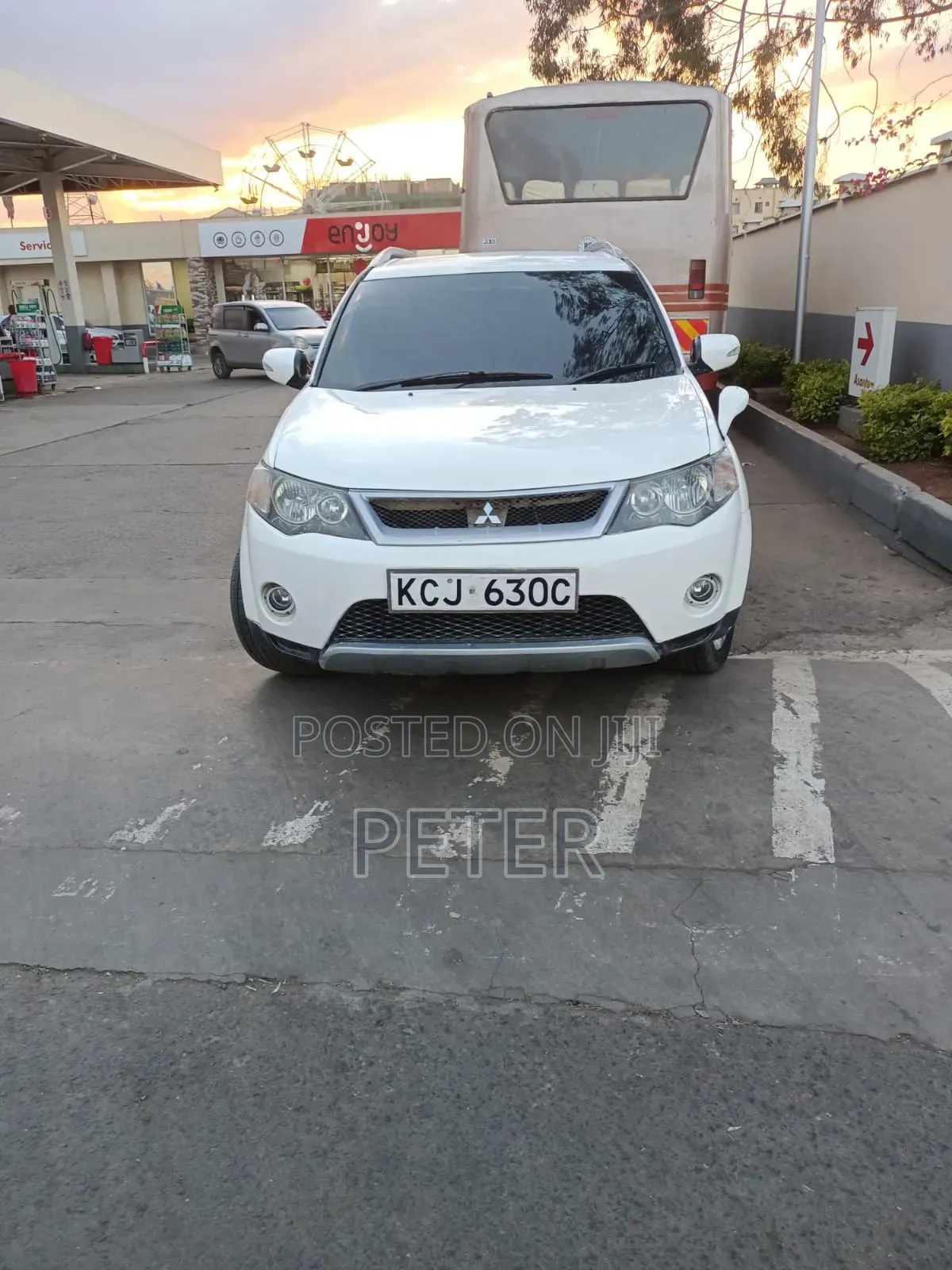 Mitsubishi Outlander 2010 White