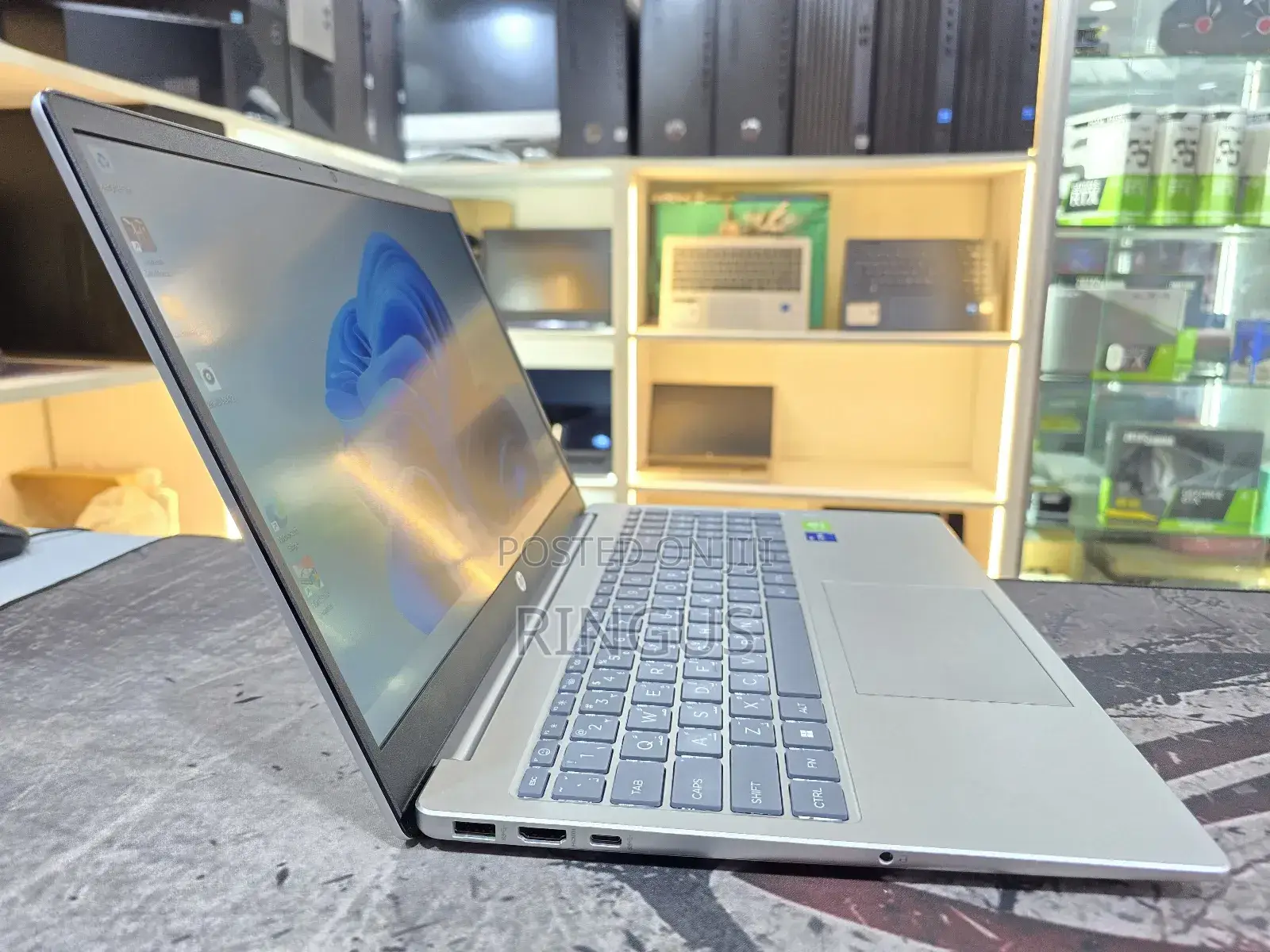 Laptop HP 15-F272wm 16GB Intel Core I7 SSD 512GB