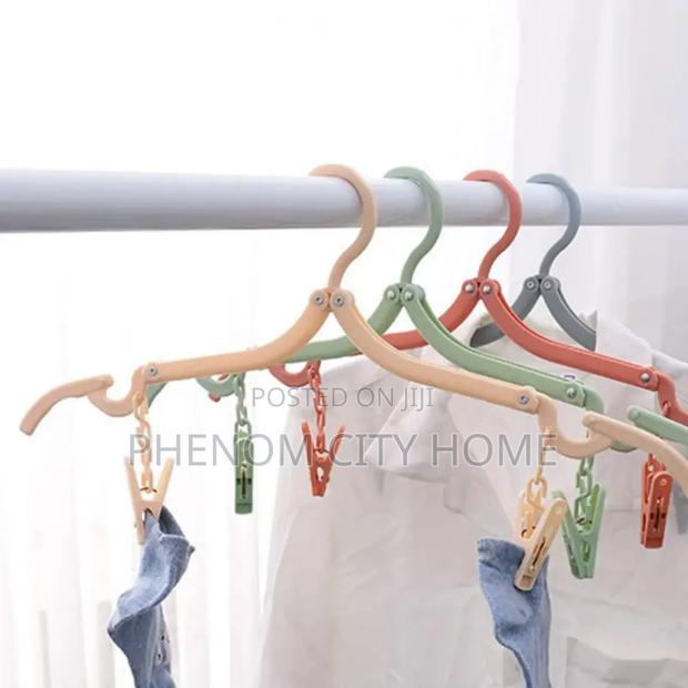 Portable Travel Hanger - thumbnail 3