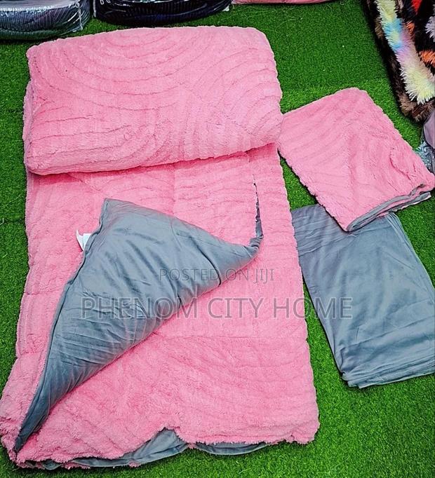 Mmodern Unique Warm Heavy Duvet Set - main view