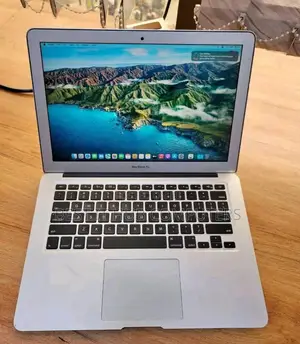 Laptop Apple MacBook Air 2017 8GB Intel Core i5 SSD 256GB