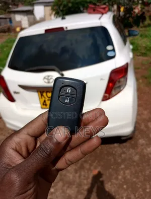 Toyota Vitz Clavia Key Duplication