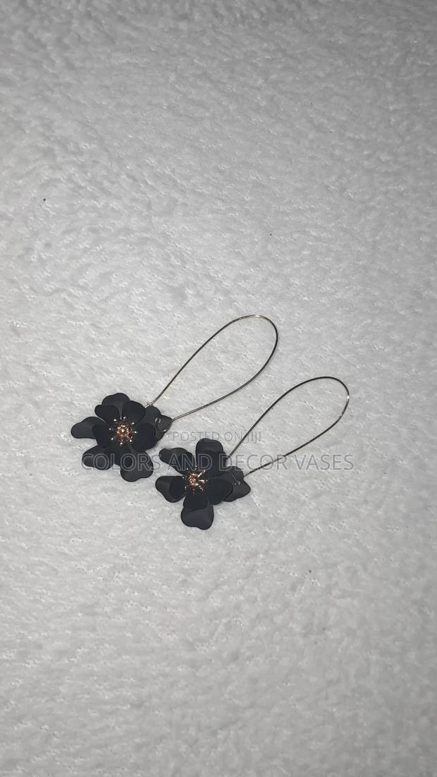 Best Seller Loop Flowered Earings