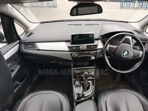 BMW 218i 2018 Red