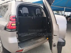 Toyota Land Cruiser Prado 2018 Gray