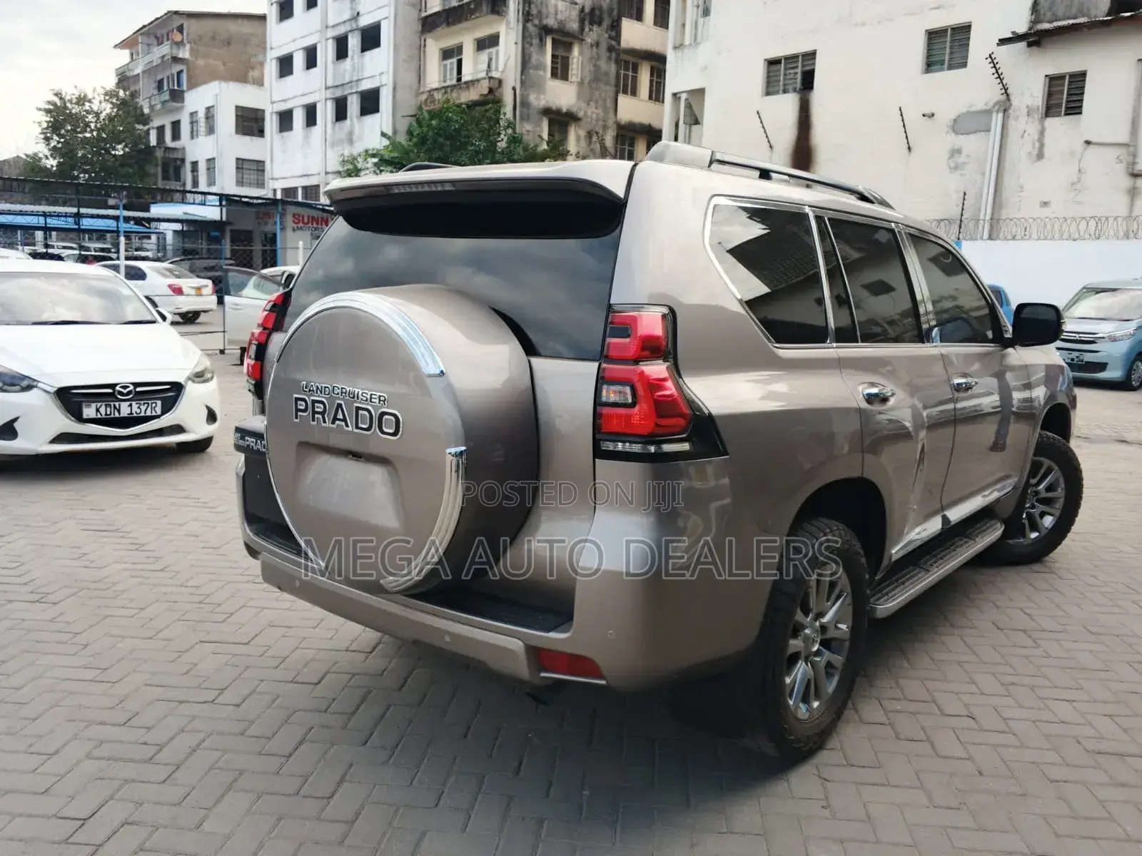 Toyota Land Cruiser Prado 2018 Gray