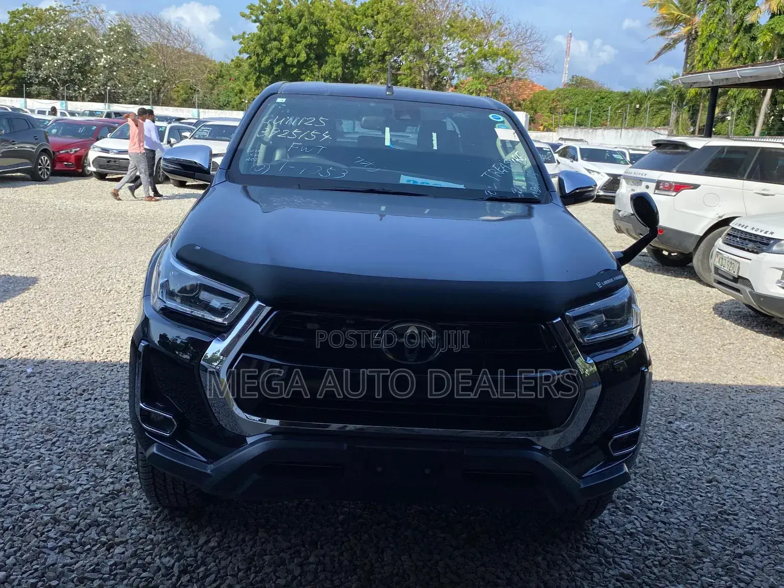 Toyota Hilux 2021 Black