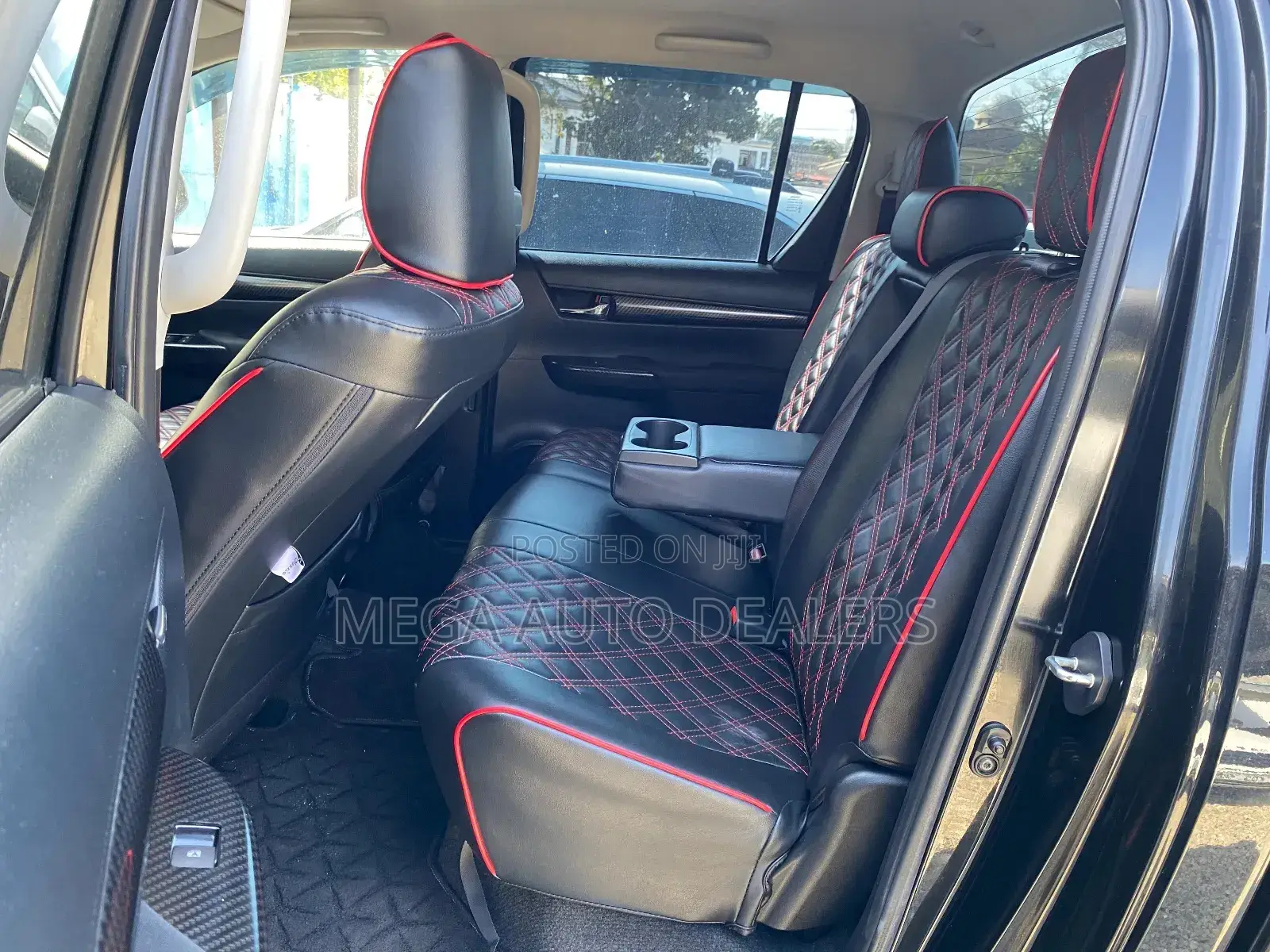 Toyota Hilux 2021 Black