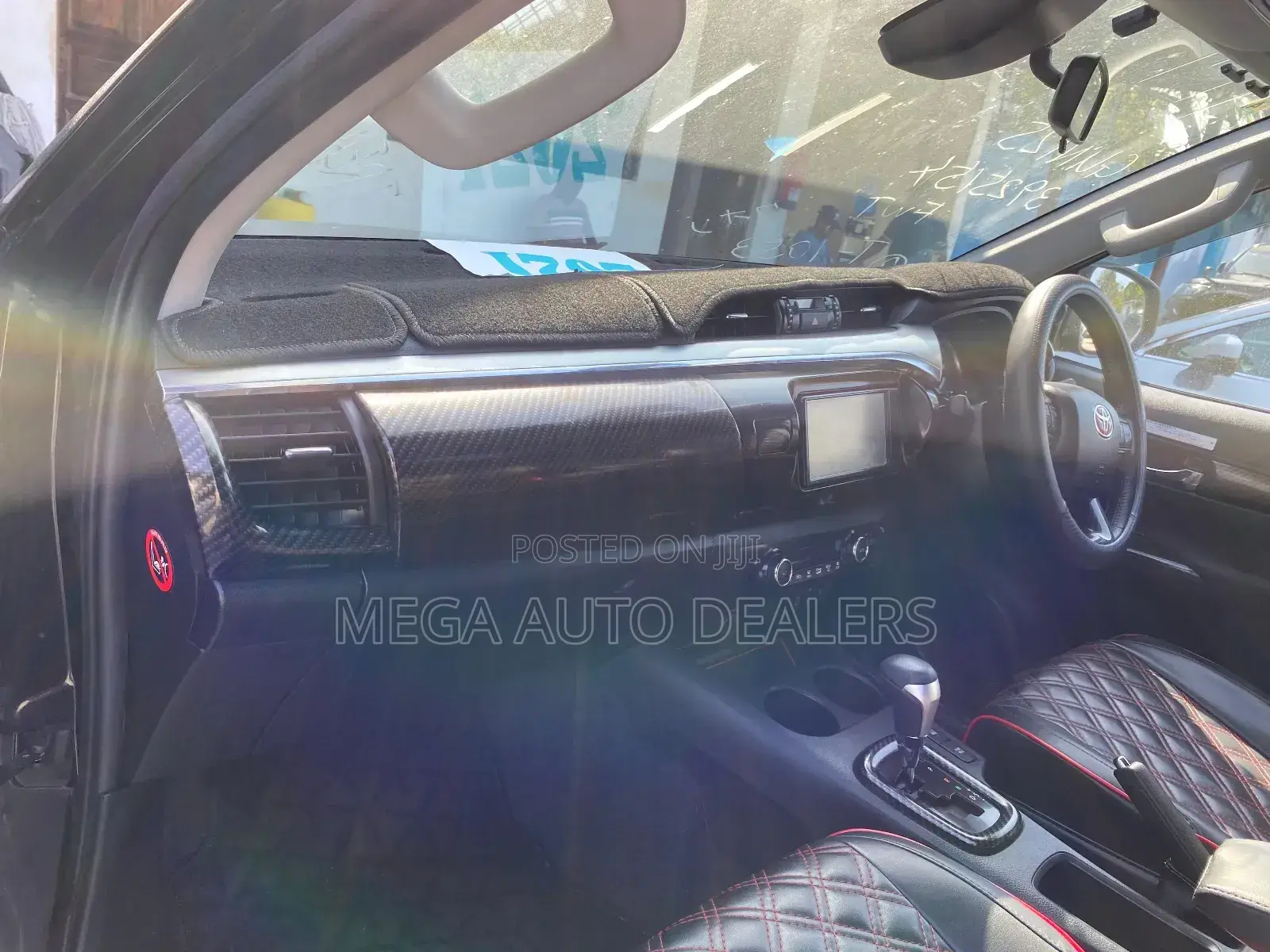 Toyota Hilux 2021 Black