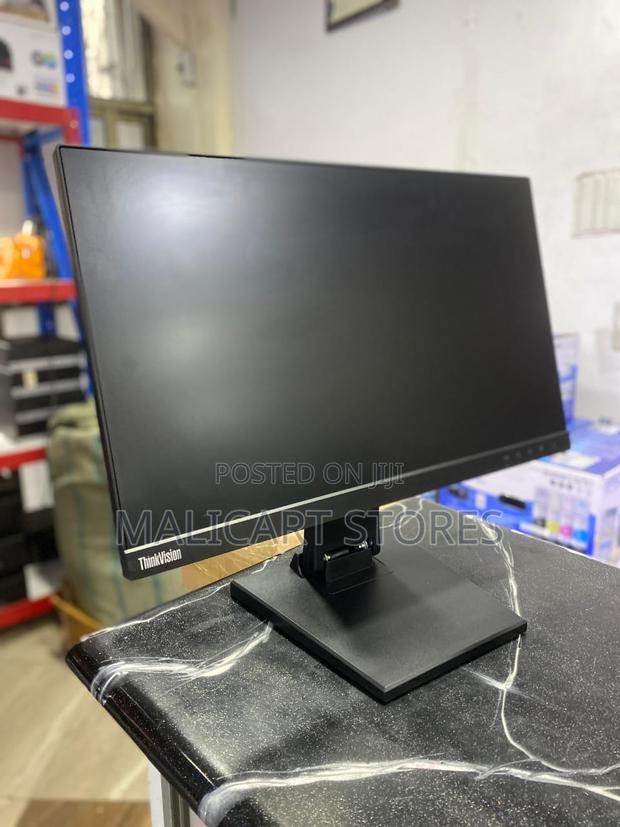 Lenovo Thinkvision "22 Monitor Edge to Edge - main view