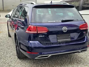Volkswagen Golf Variant 2019 Blue