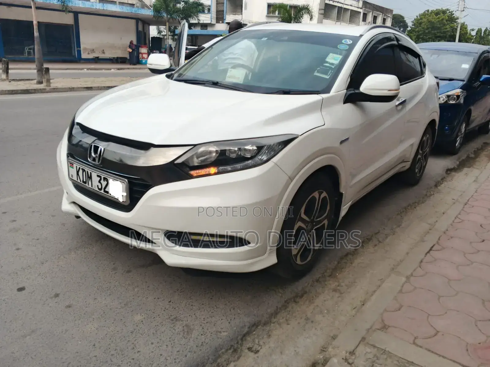 Honda Vezel 2013 White