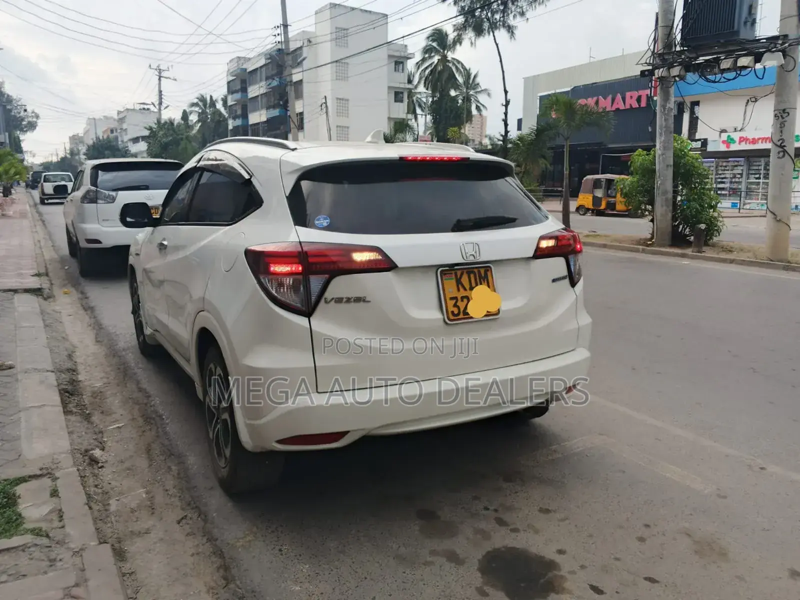 Honda Vezel 2013 White