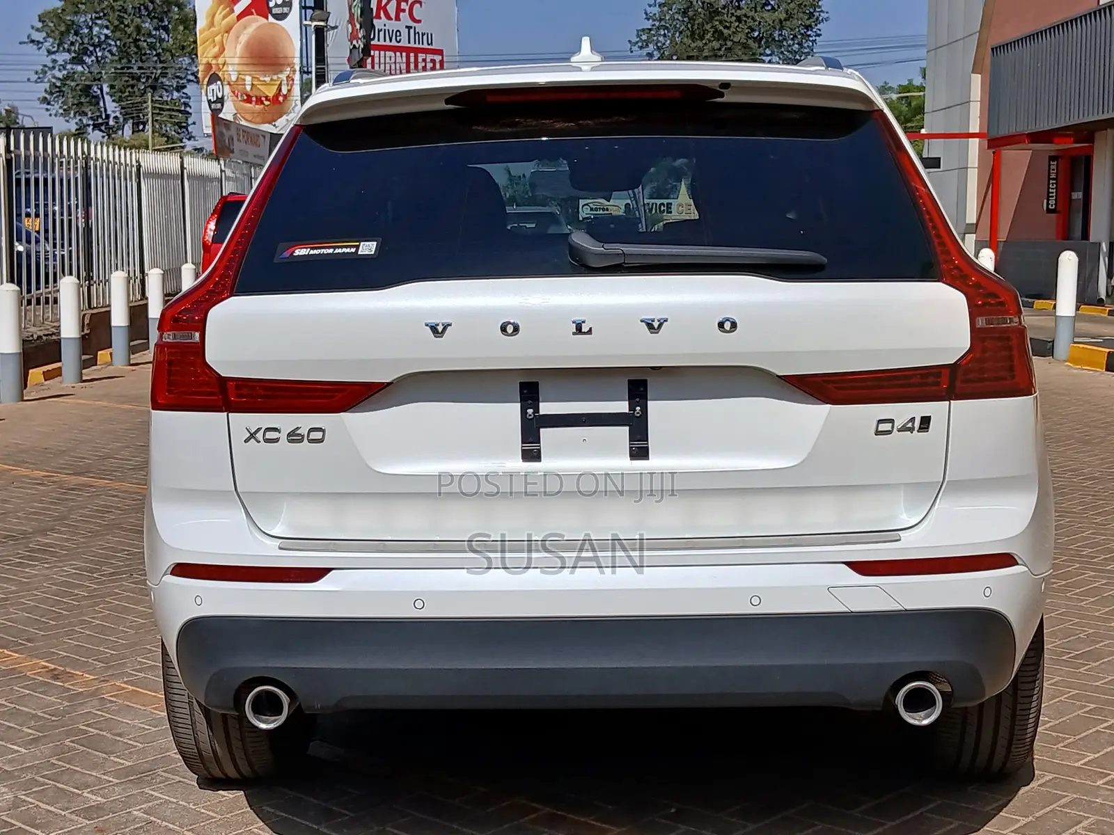 Volvo XC60 T5 Momentum AWD 2018 White