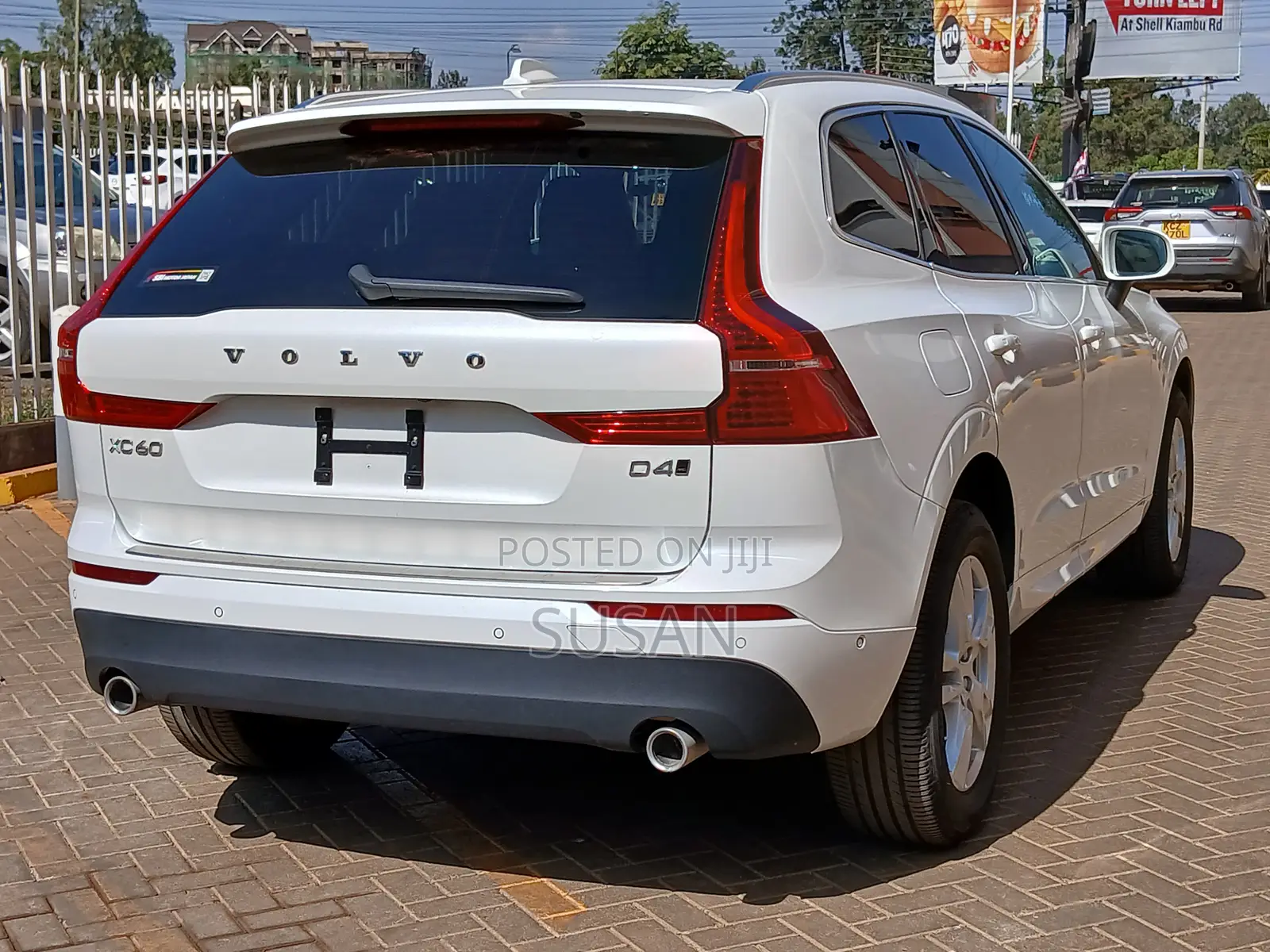 Volvo XC60 T5 Momentum AWD 2018 White