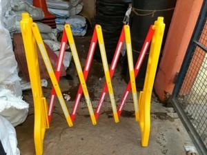 Durable Extendable Plastic Gate For Controlled Access - thumbnail 2