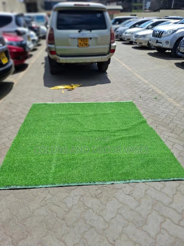 Grass Carpet 2m2 on Offer - main view