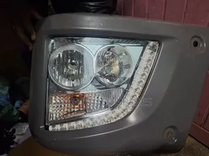 Mitsubishi Fuso Fj Headlight and Corner Bumper