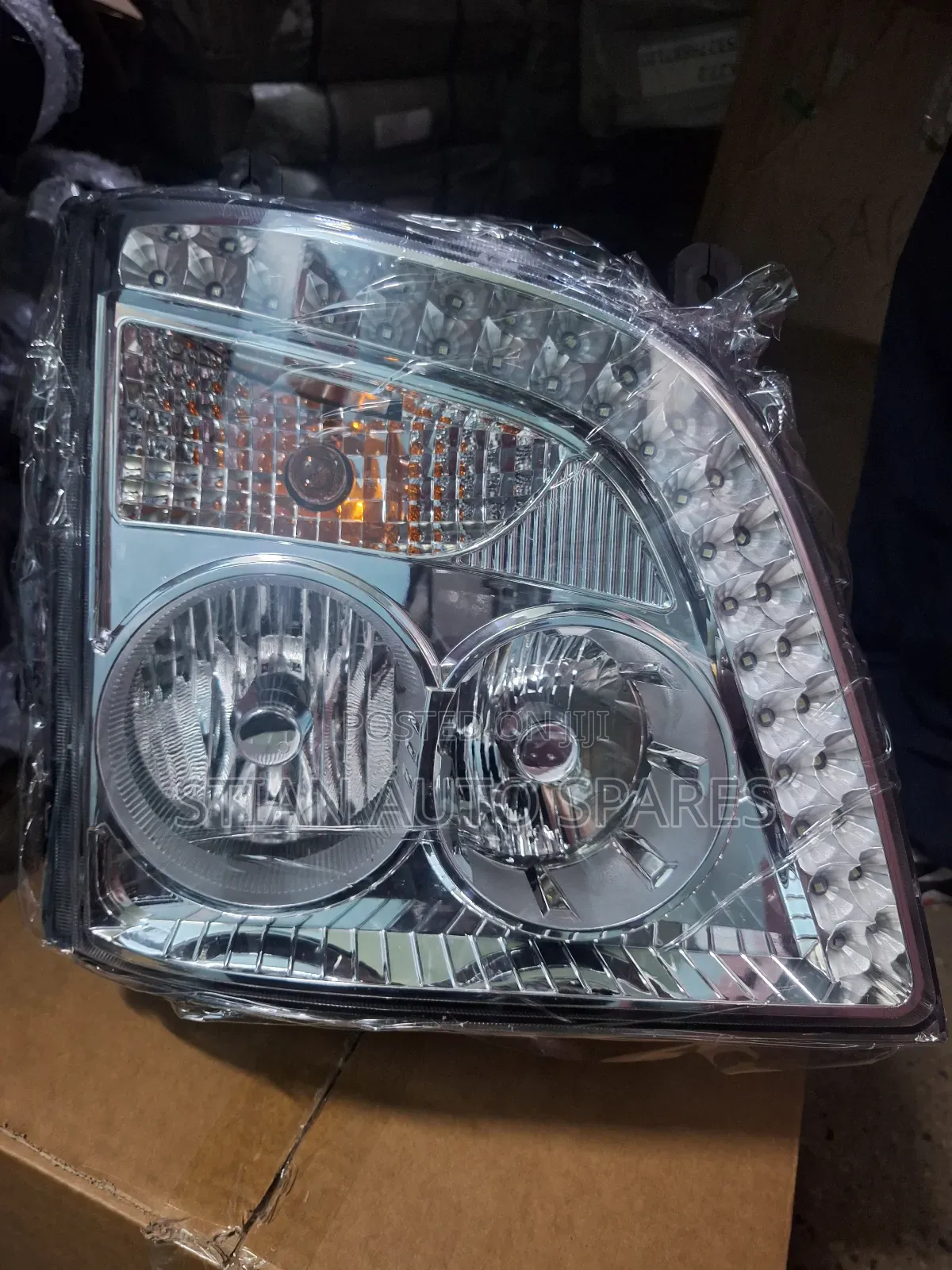 Mitsubishi Fuso Fj Headlight and Corner Bumper