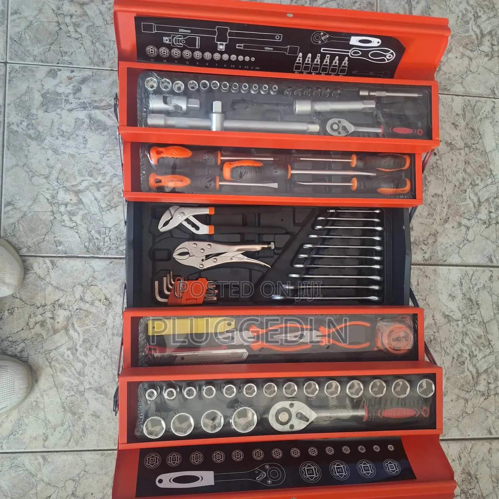 60-Piece Hand Tool Set