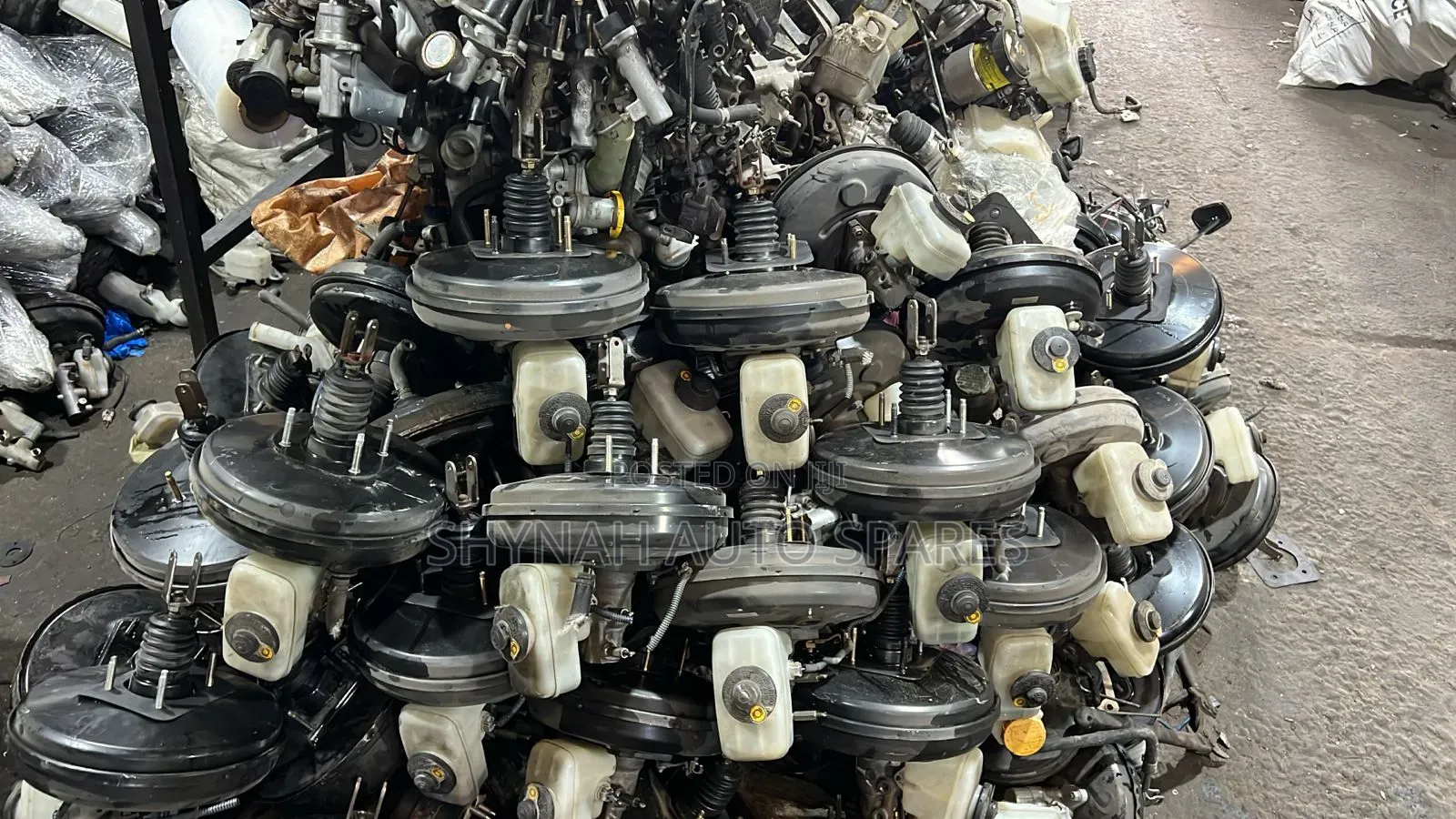 Brake Booster and Master Cylinder Toyota Mark X
