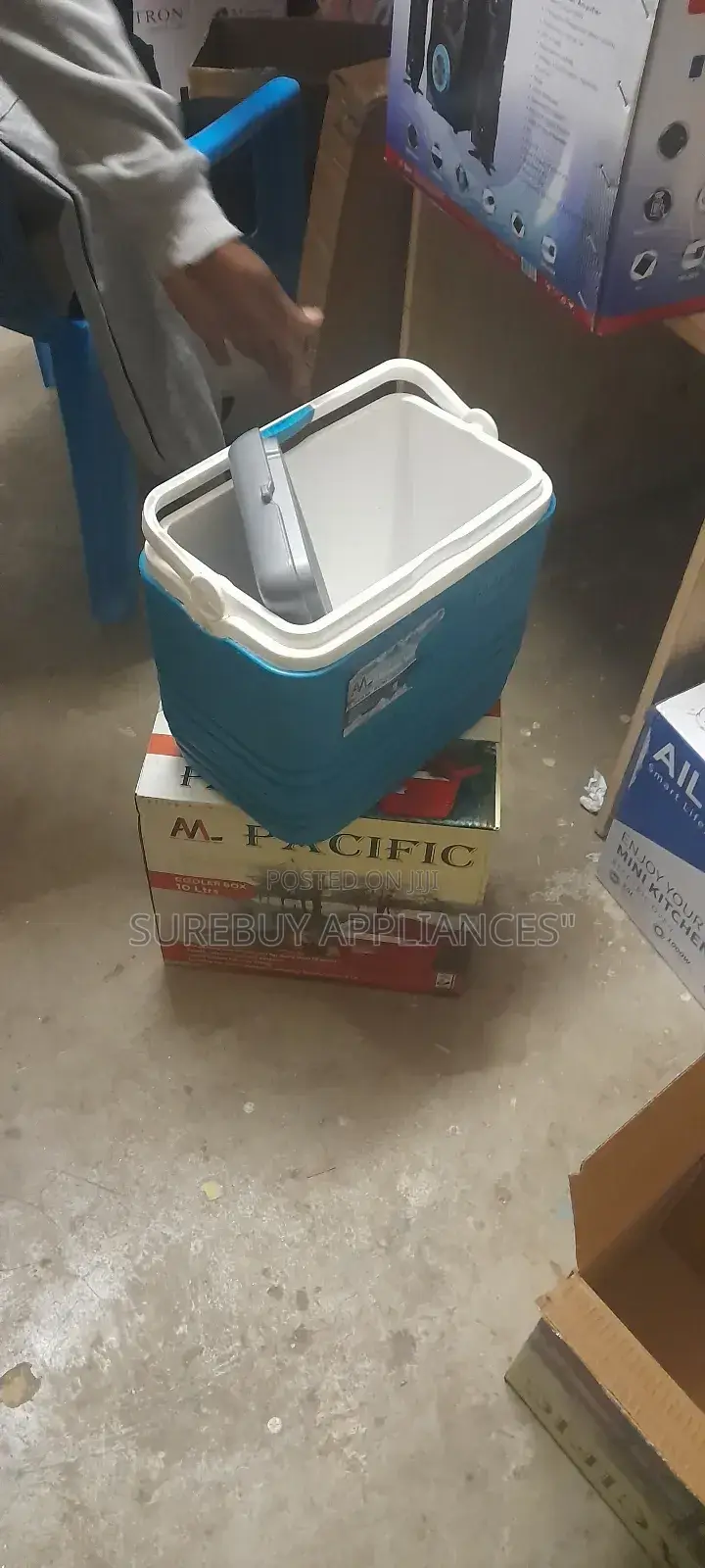 10l Pacific Cooler Box Chiller With Carrying Handle