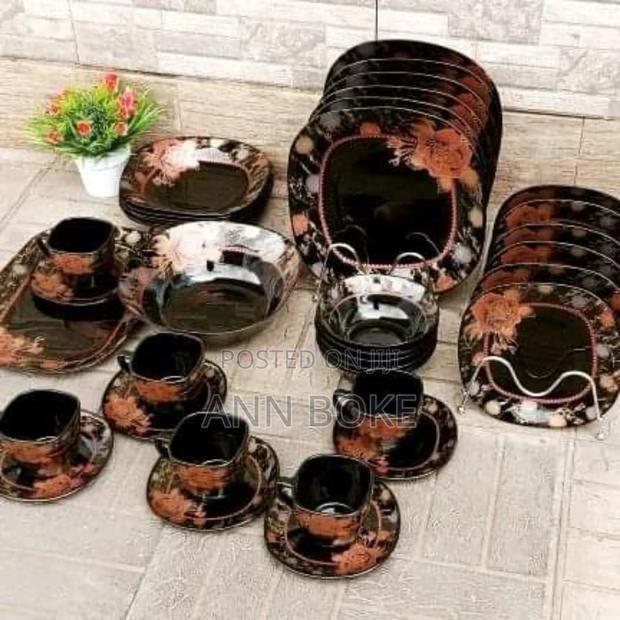 *38 PCS Black Dinner Set 
 6 PCS Dinner Plates11"Inches - thumbnail 2