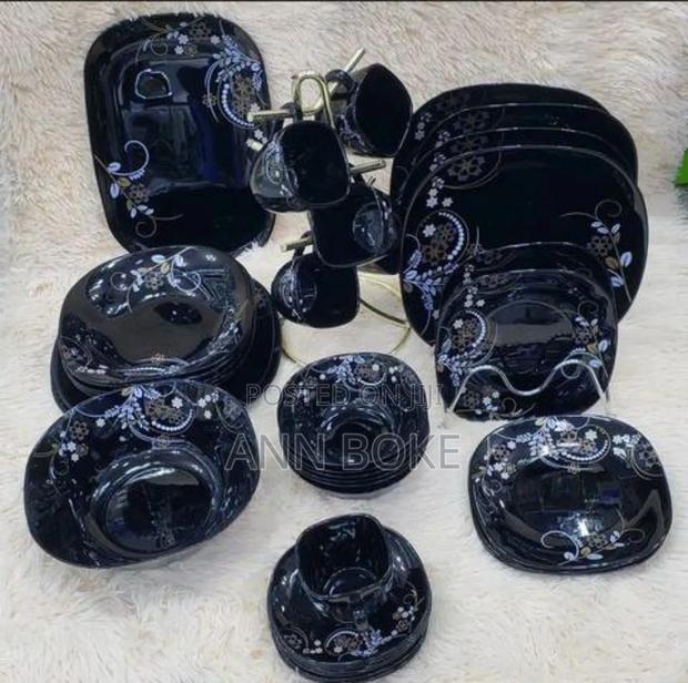 *38 PCS Black Dinner Set 
 6 PCS Dinner Plates11"Inches - thumbnail 3