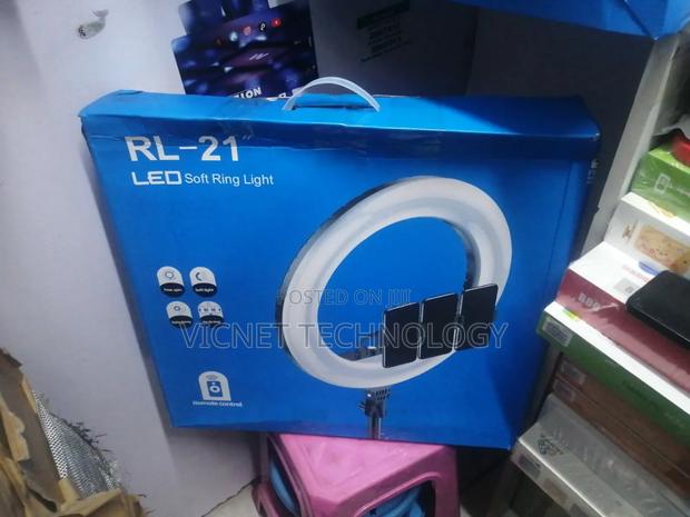 21 Inch 3 Phone Holder Ring Light - thumbnail 2