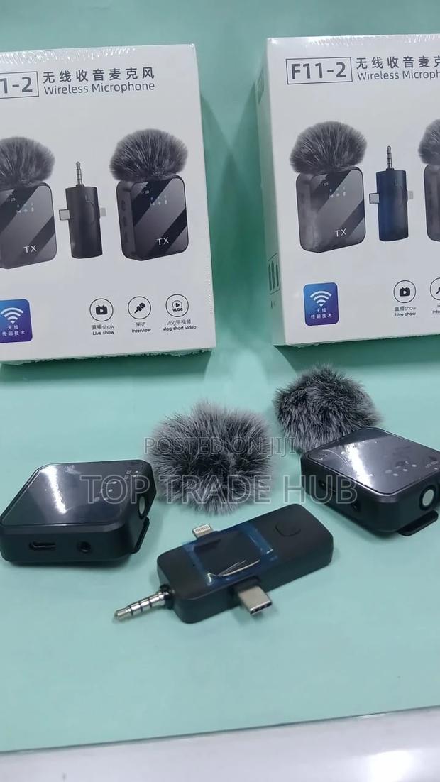 F11-2 3in1 Wireless Microphone Type C and iPhone Plug-Ins