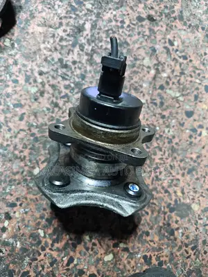 Rear Hub Vitz , Ist ,Raum,Funcargo Rear Hub